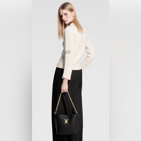 ****SOLD*****Louis Vuitton Lock & Walk - Picture 9 of 10